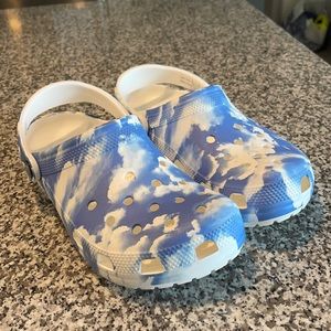 CROCS Women’s Cloud Clogs